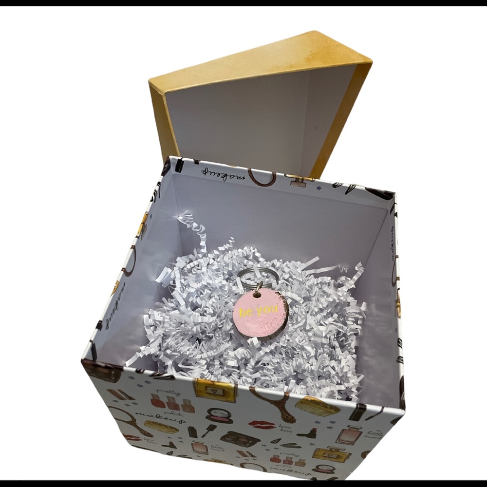 Mystery Box - Picture 5 of 10